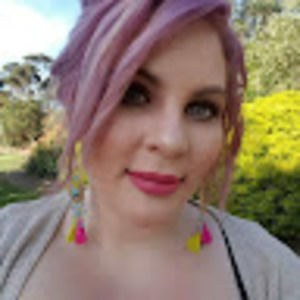 Meet your Posher, Chloe